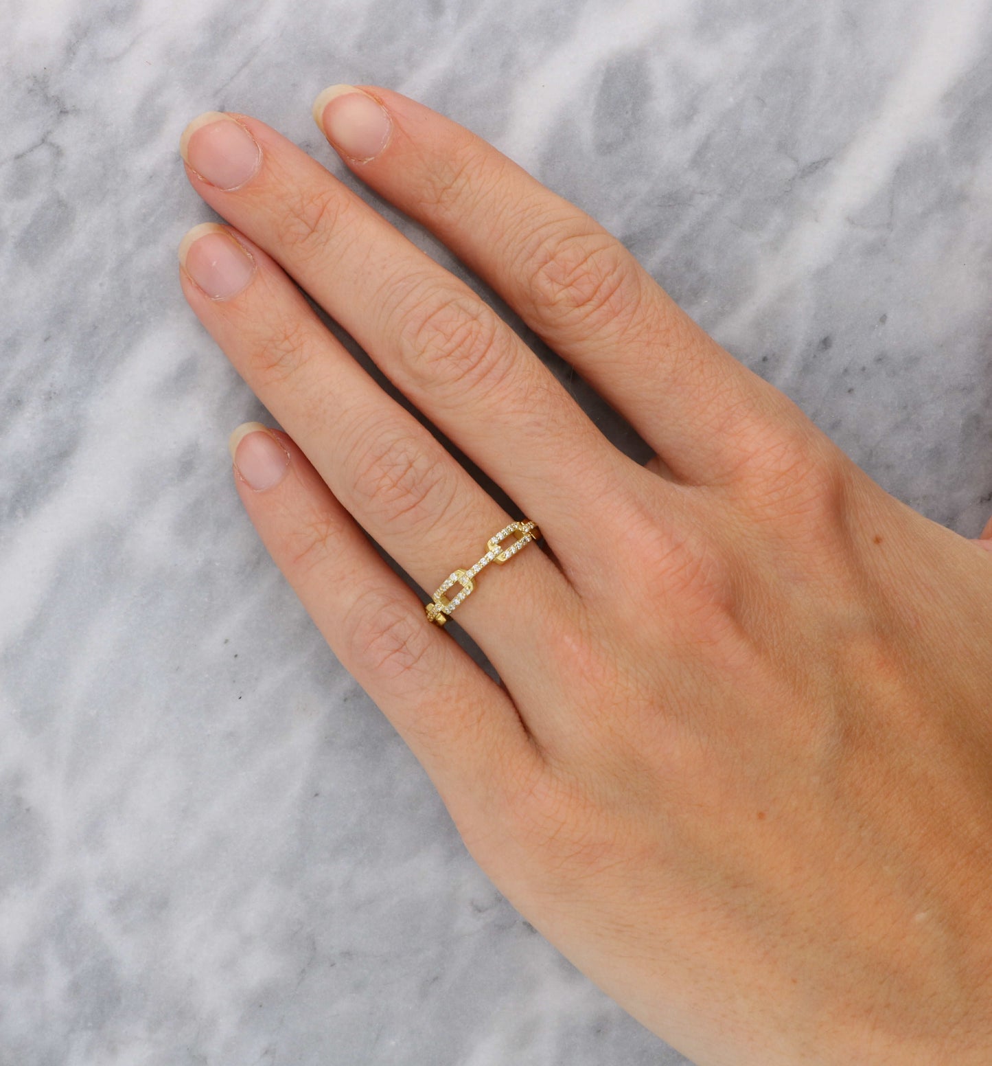 18ct diamond-set link ring