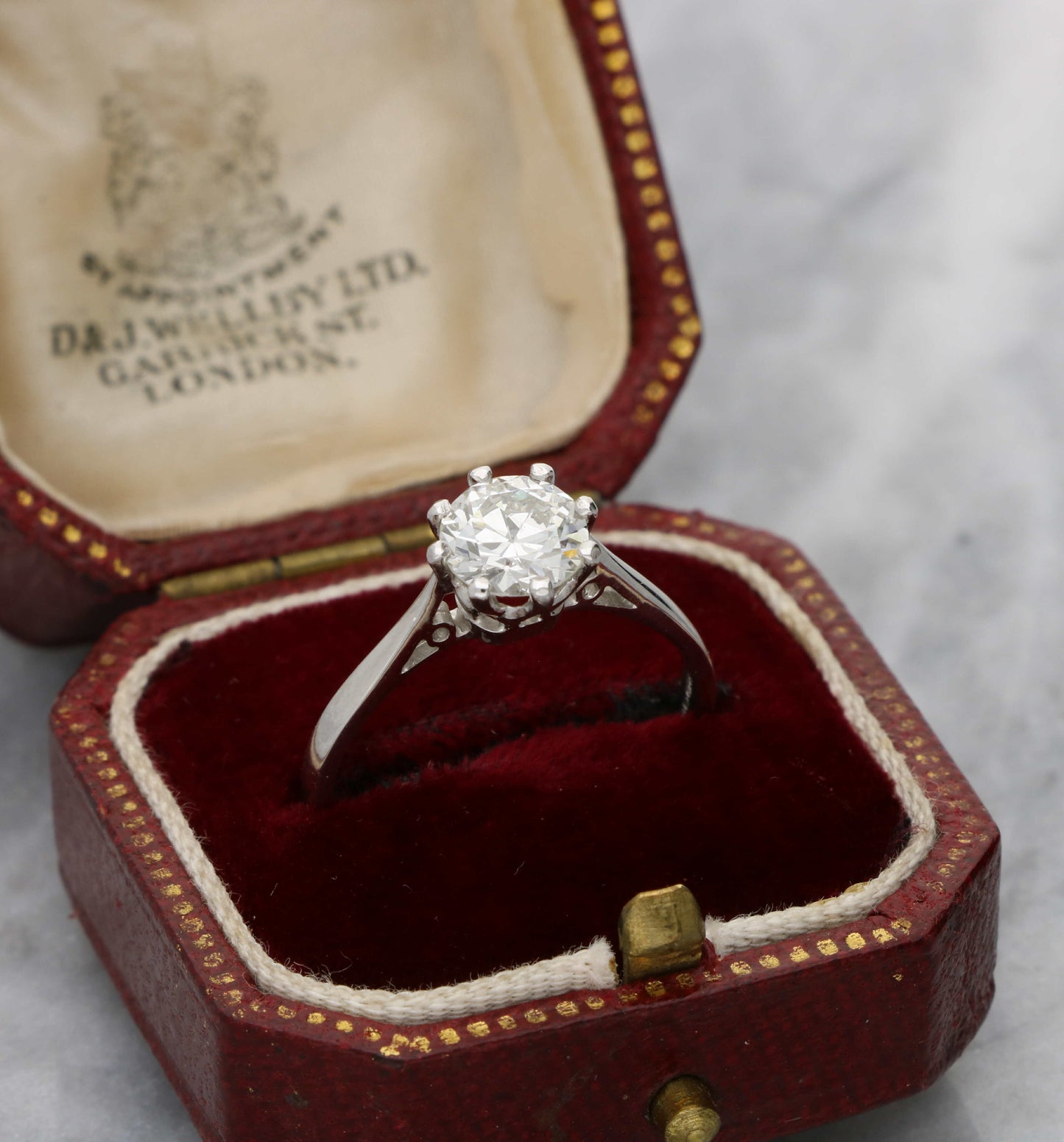 18ct 1.04ct diamond solitaire engagement ring