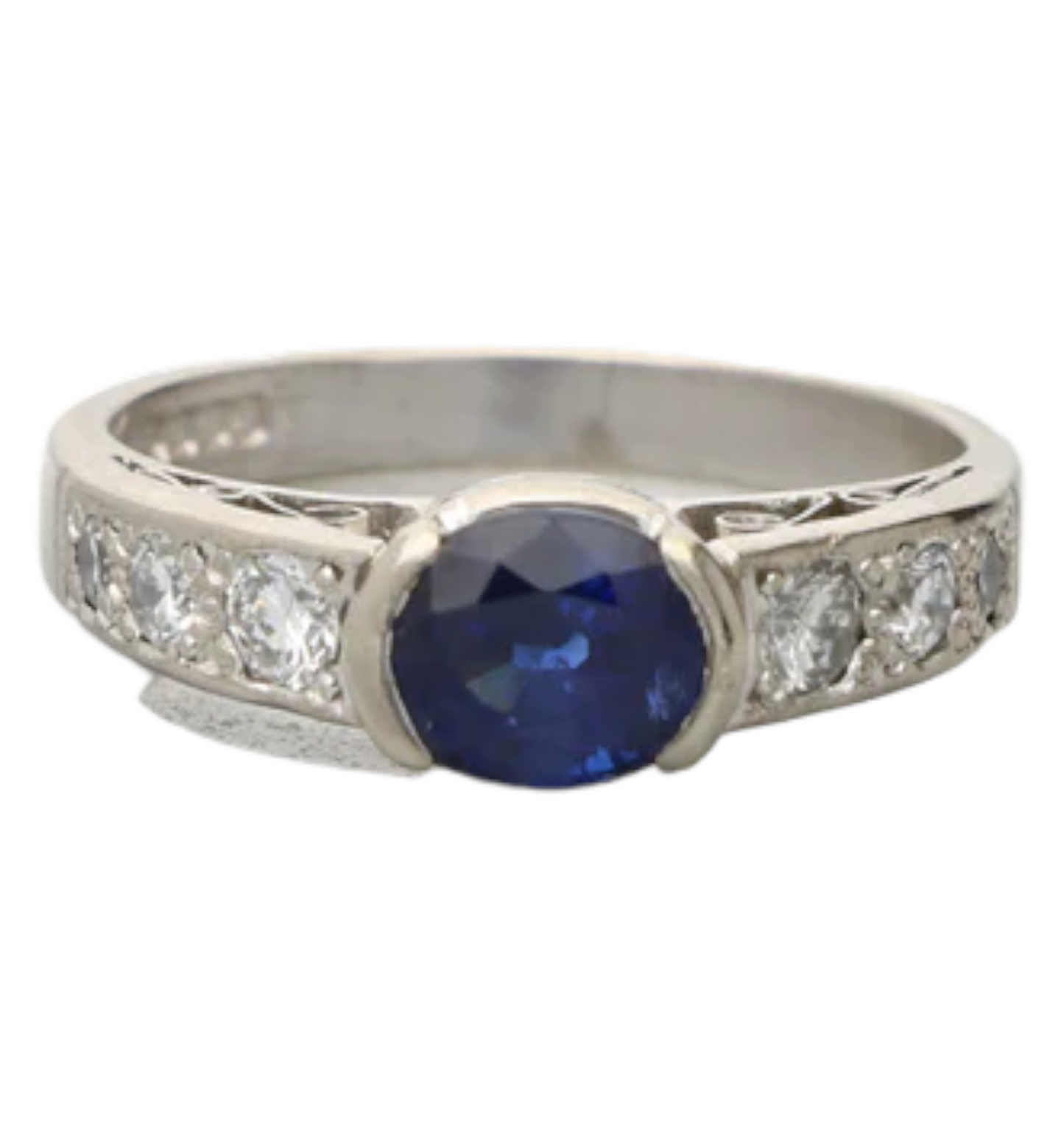 Vintage 18ct sapphire and diamond ring