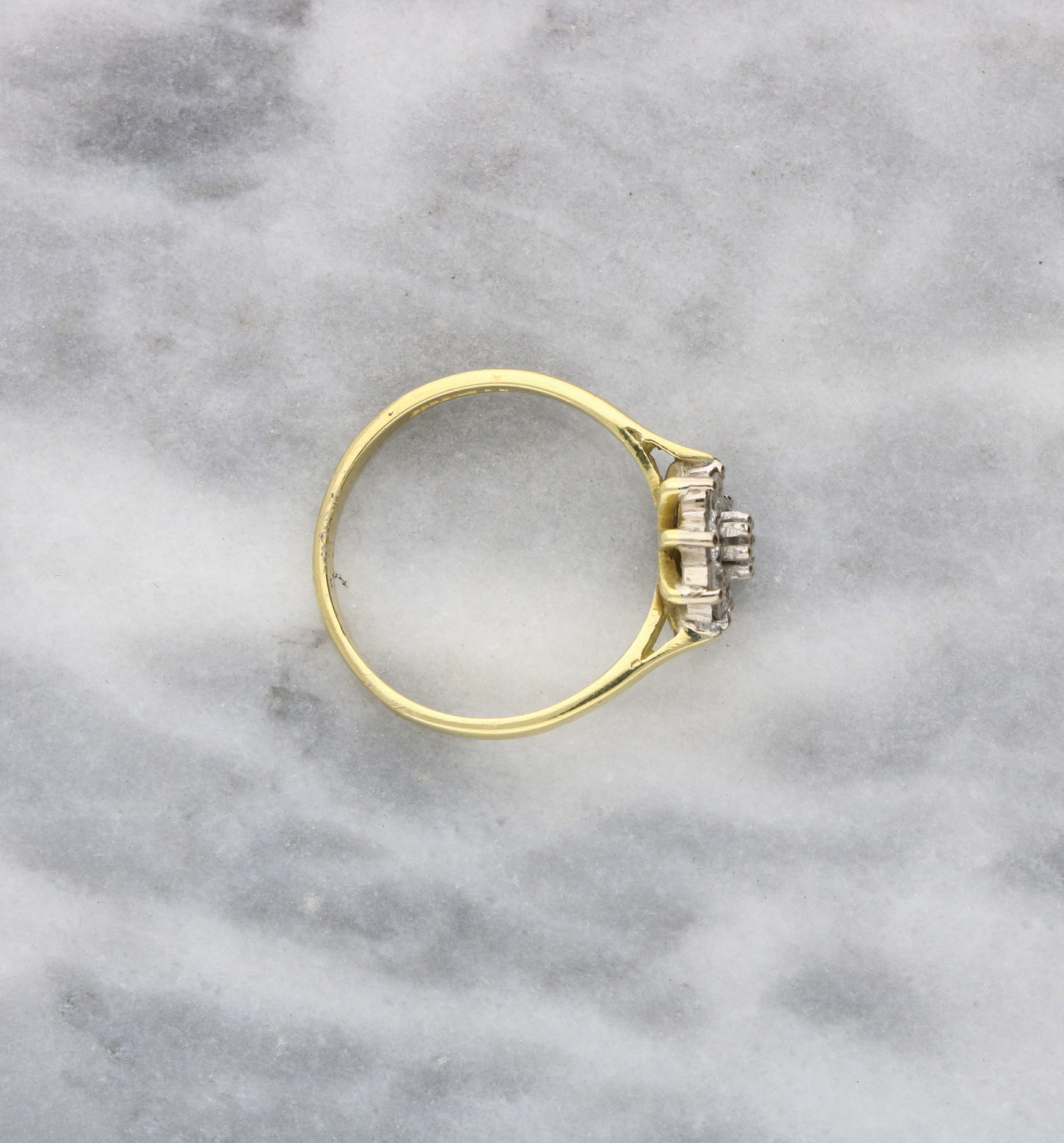 18ct diamond cluster ring