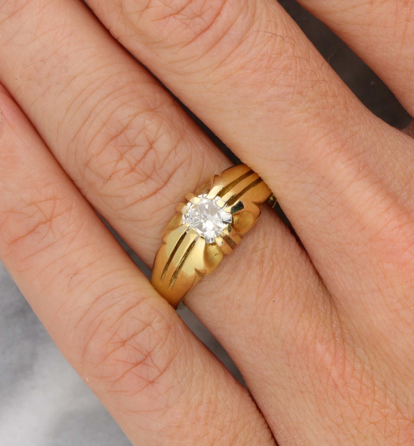 18ct diamond gyspy ring