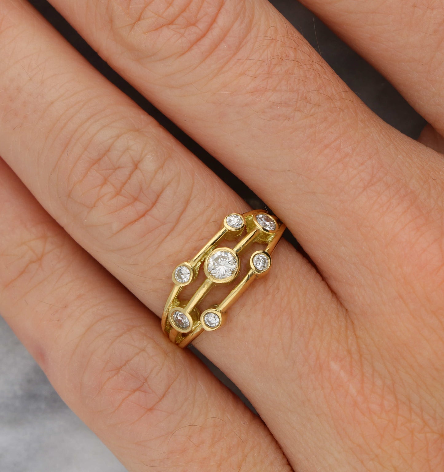 18ct diamond bubble ring