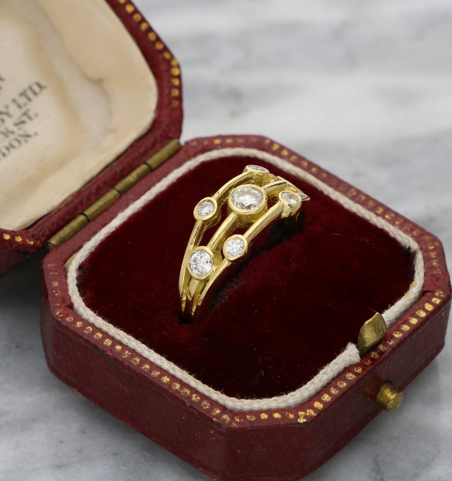 18ct diamond bubble ring