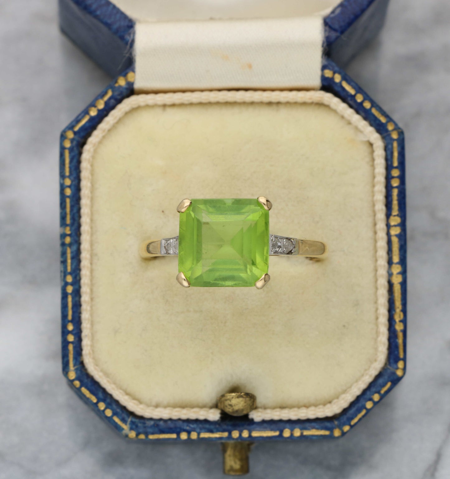 18ct peridot and rose-cut diamond ring