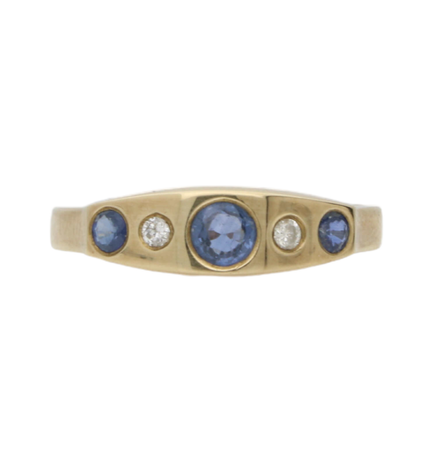 9ct sapphire and diamond ring