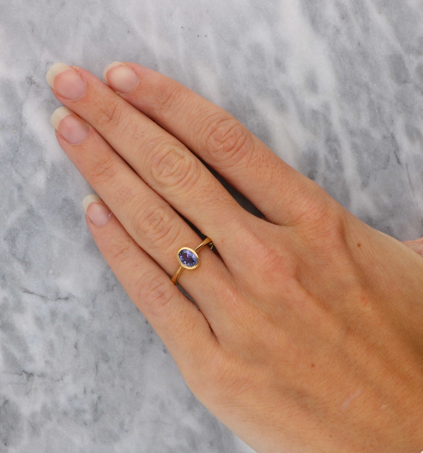 9ct tanzanite ring