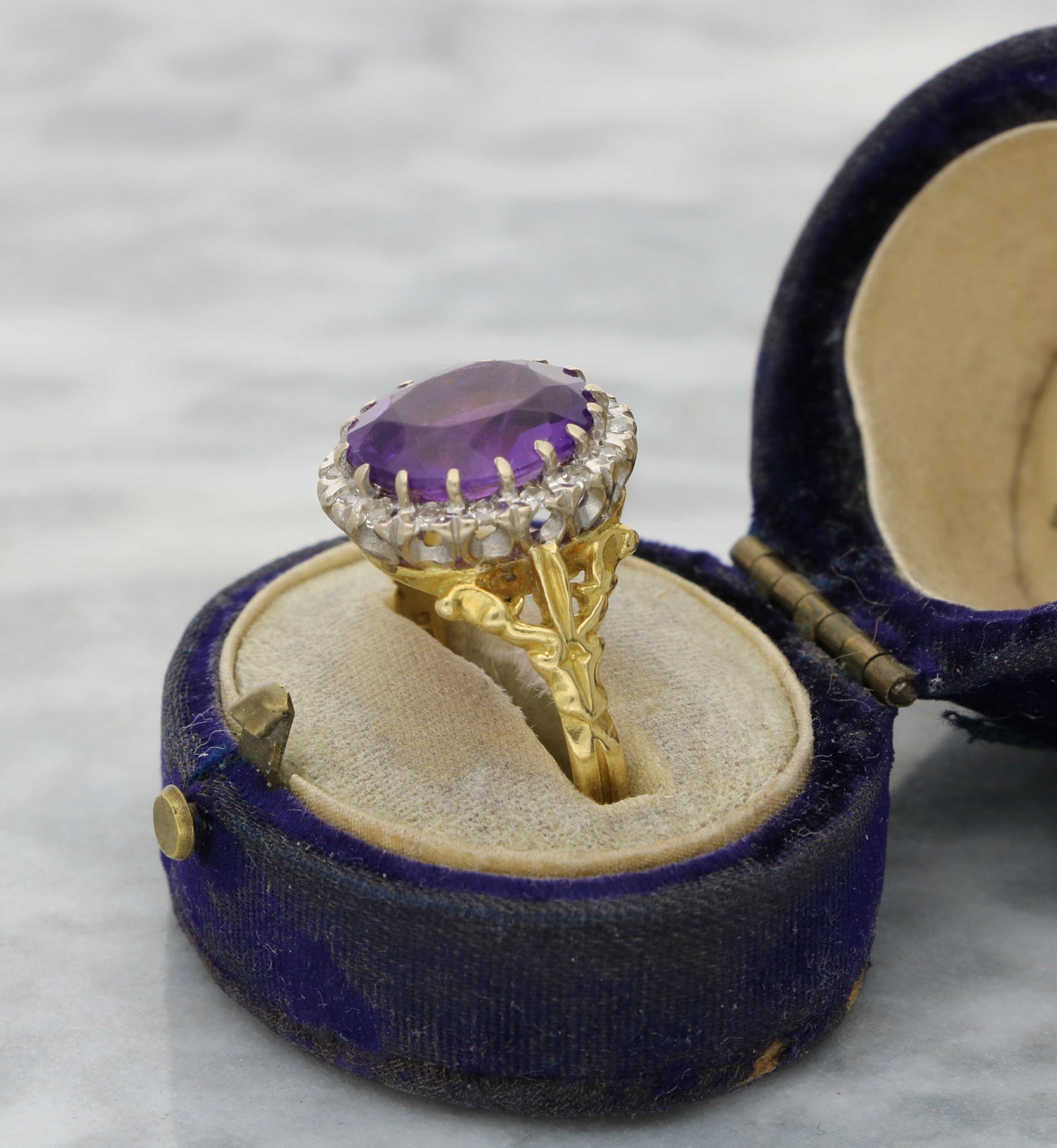 18ct amethyst and diamond cluster ring