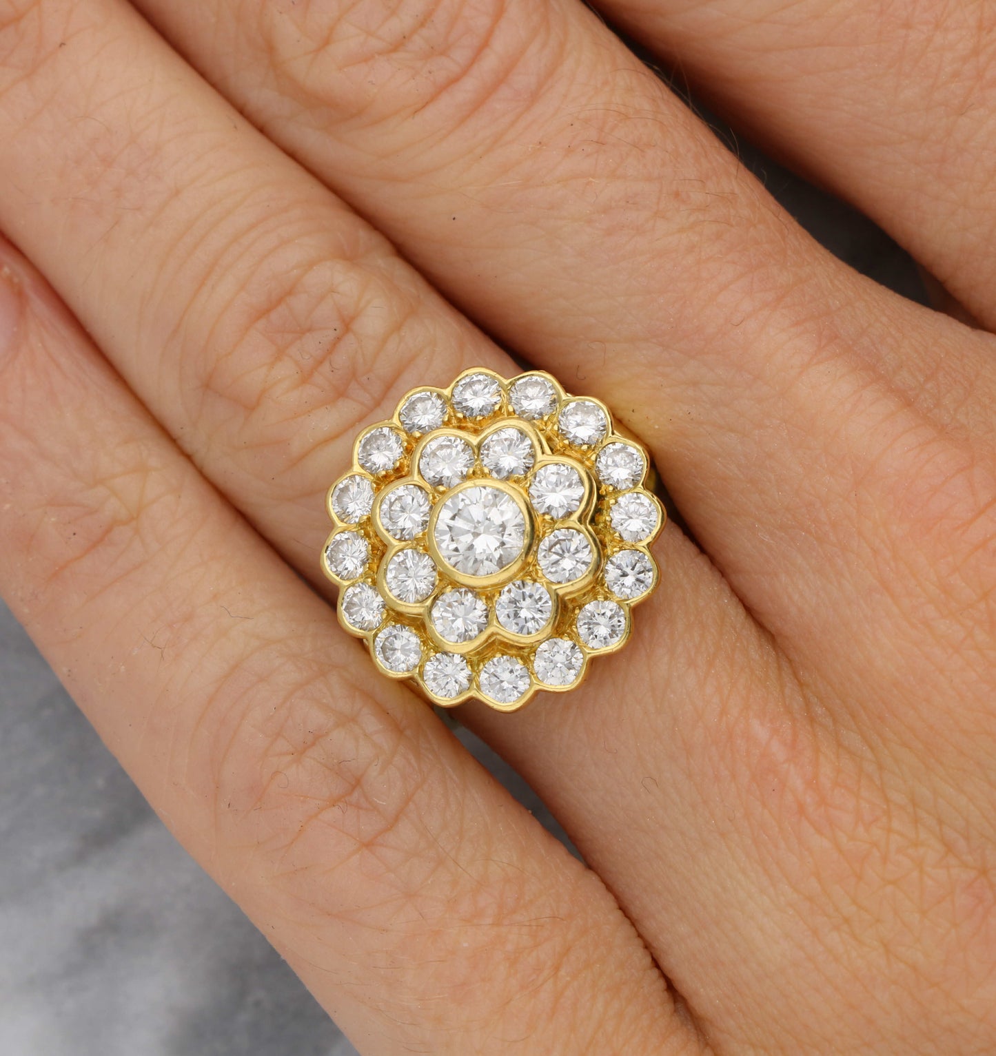 18ct diamond cluster ring
