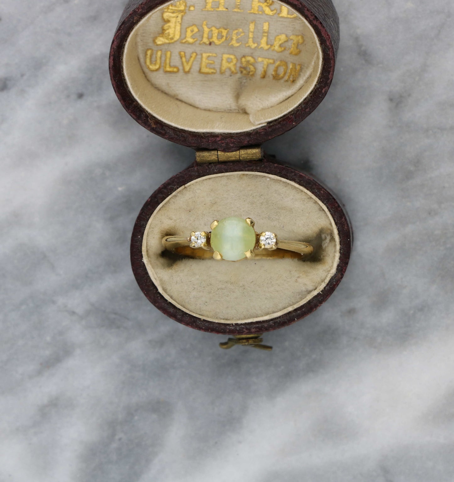 18ct chrysoberyl and diamond 3 stone ring