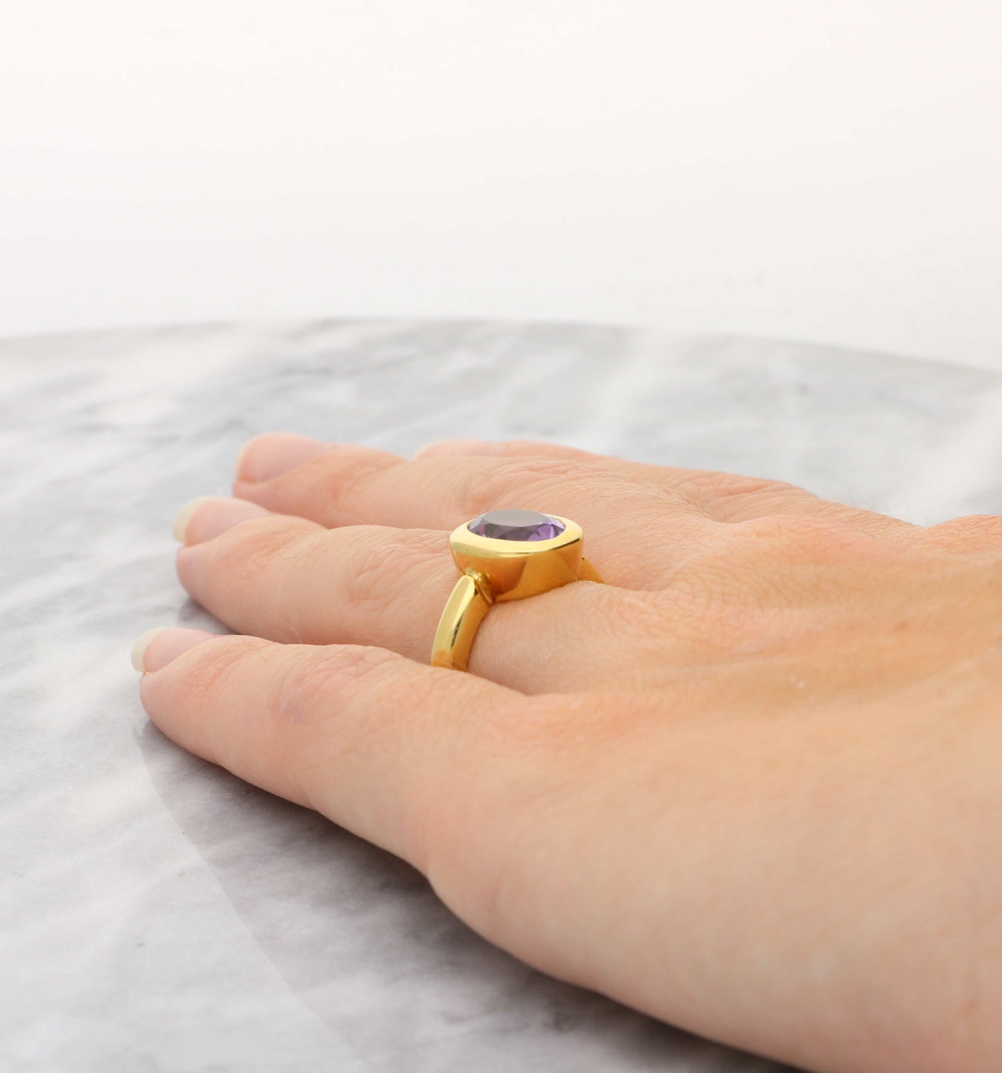 18ct amethyst ring