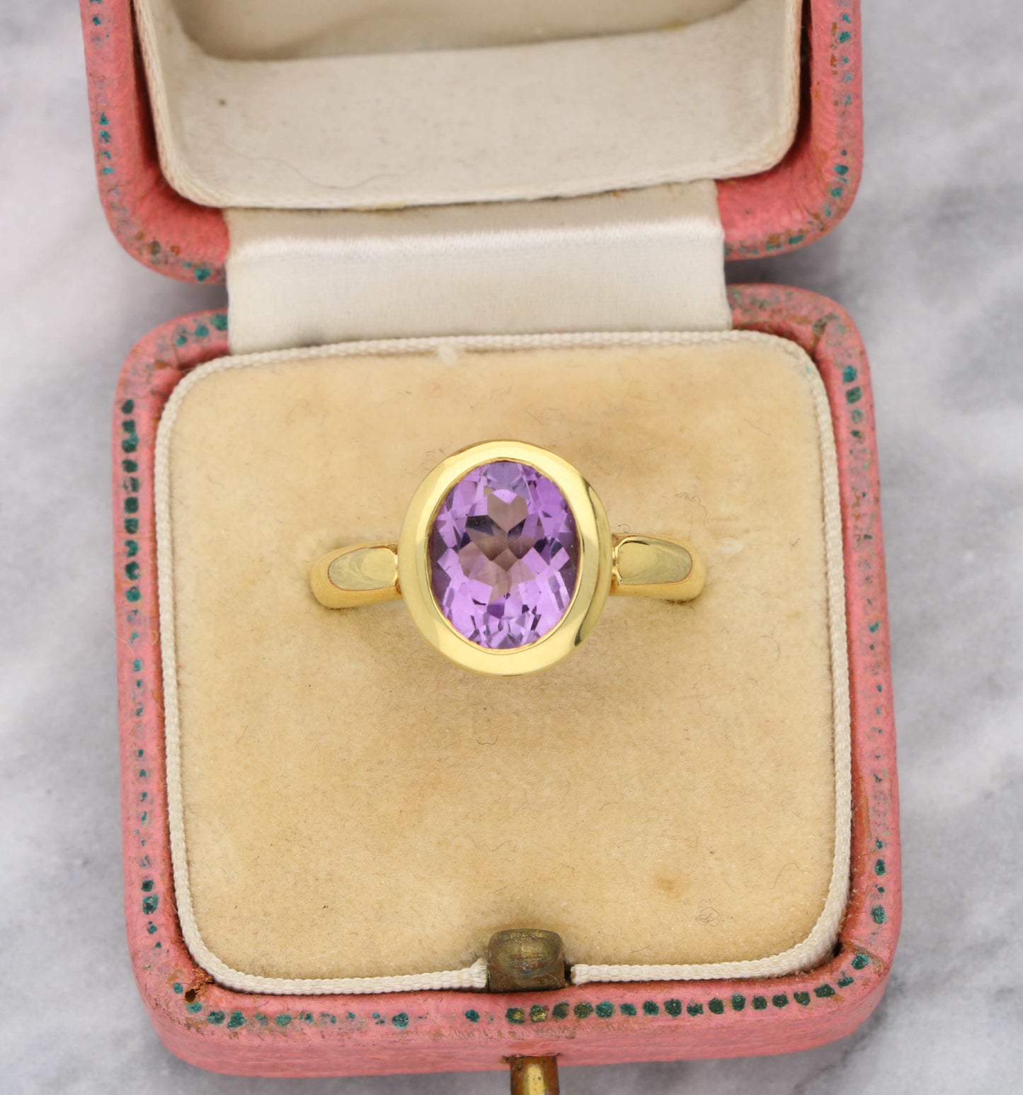 18ct amethyst ring