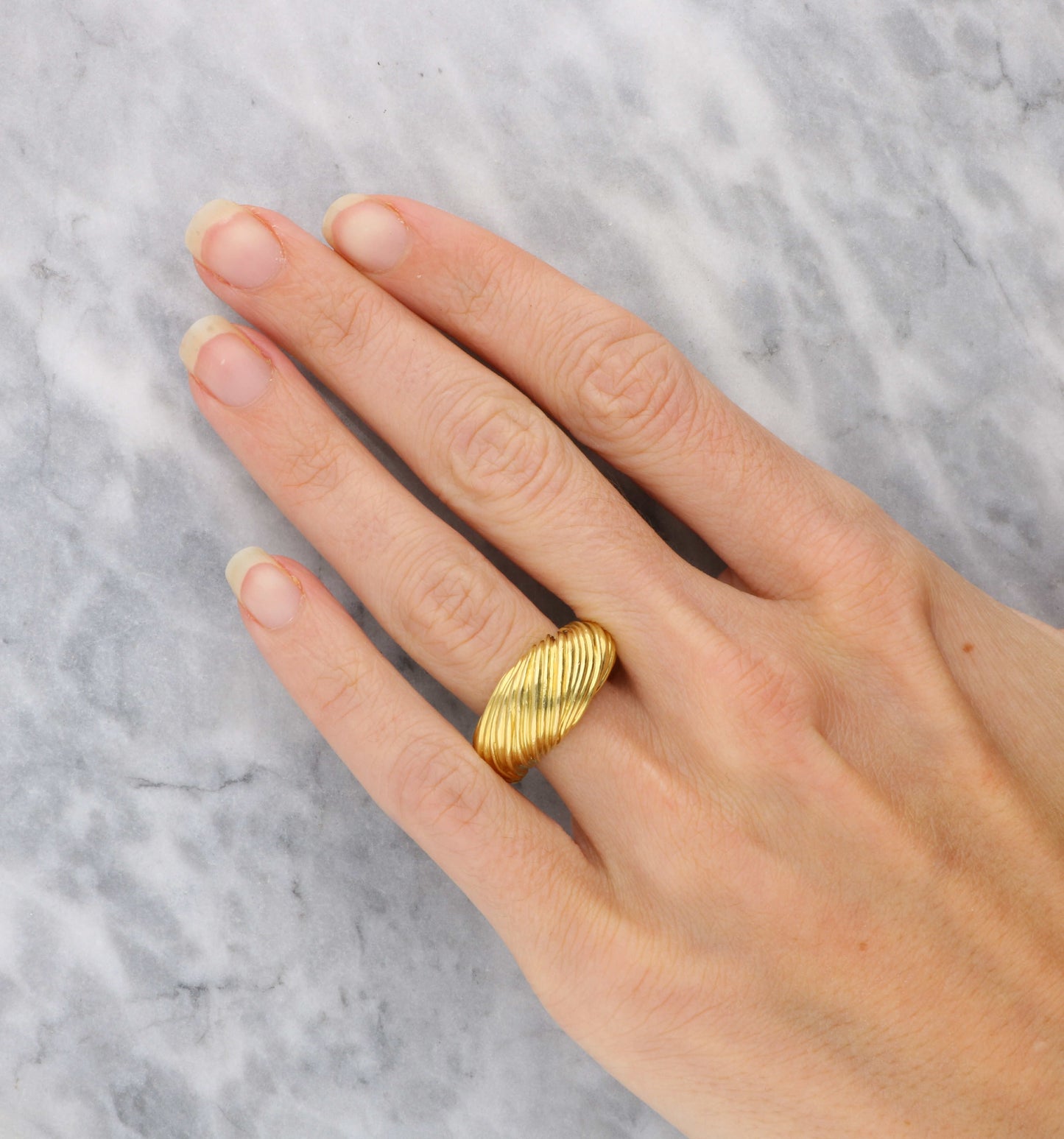 18ct Kutchinsky swirl ring