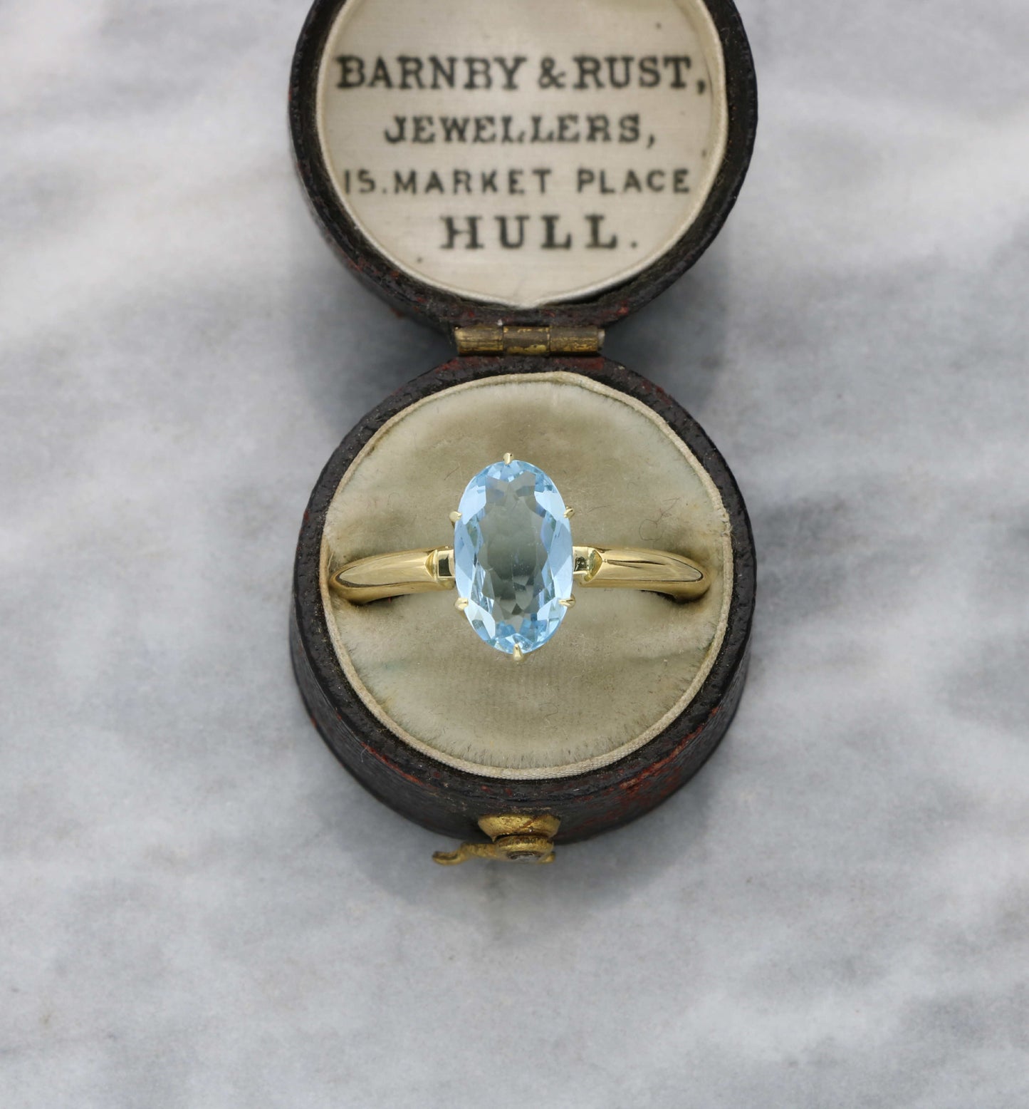 18ct 1.42ct aquamarine ring