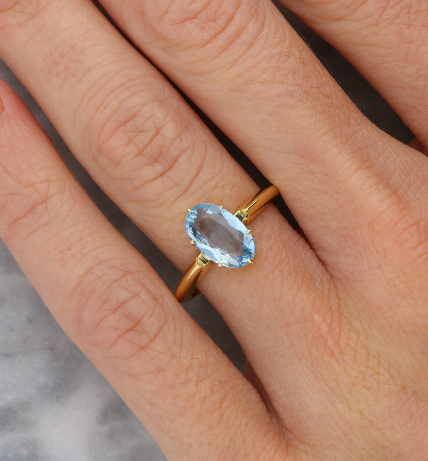 18ct 1.42ct aquamarine ring