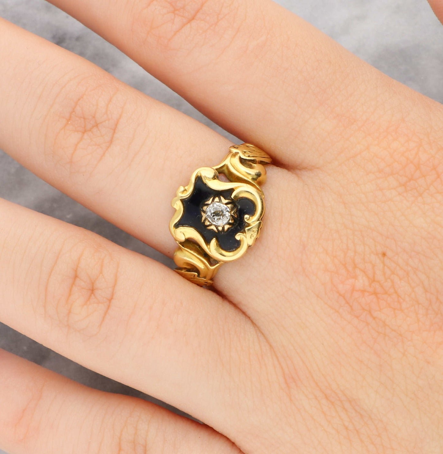 18ct Mourning Single Stone Diamond Ring