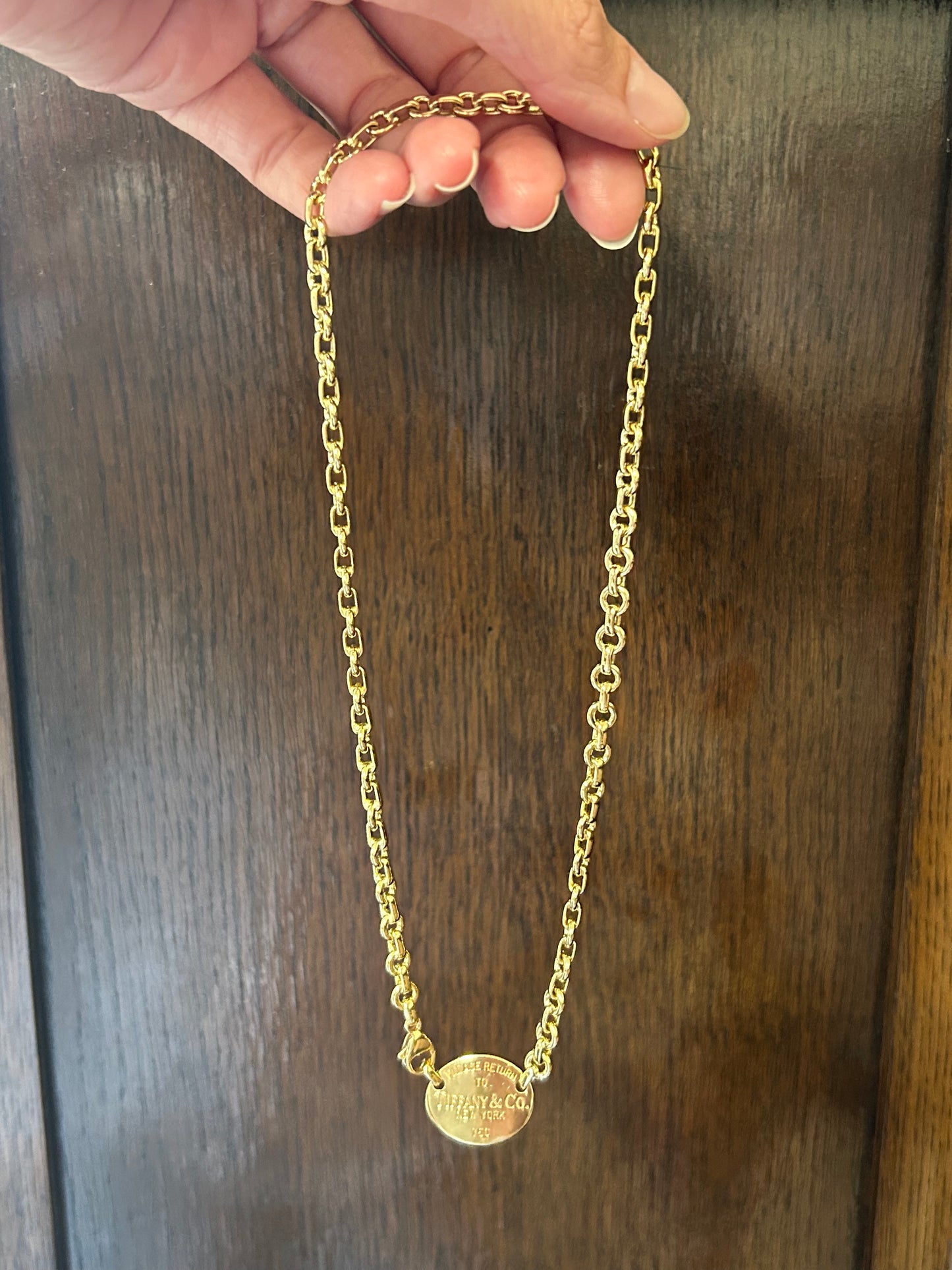 18ct Tiffany & Co necklace