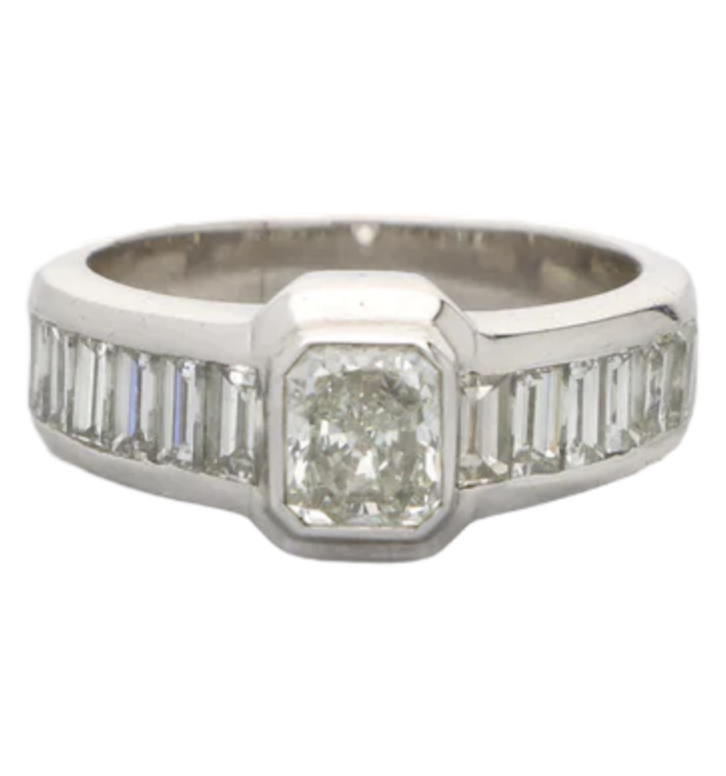 18ct 1.04ct radiant-cut diamond engagement ring