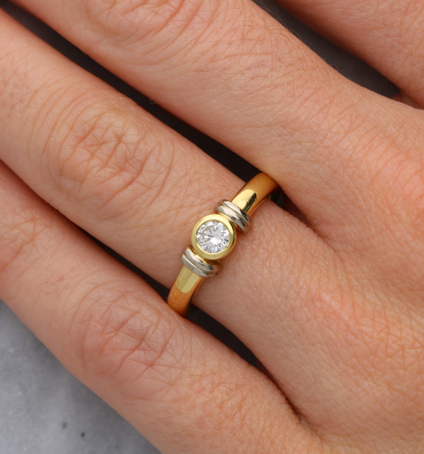 18ct diamond ring