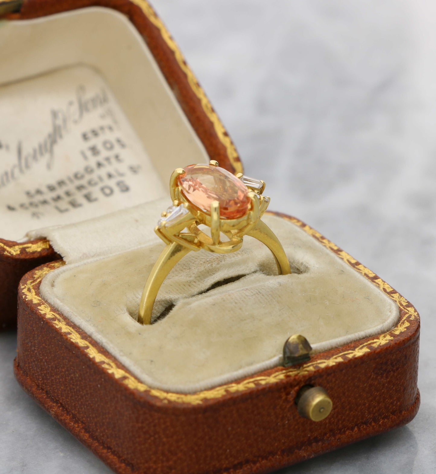 18ct topaz and diamond ring