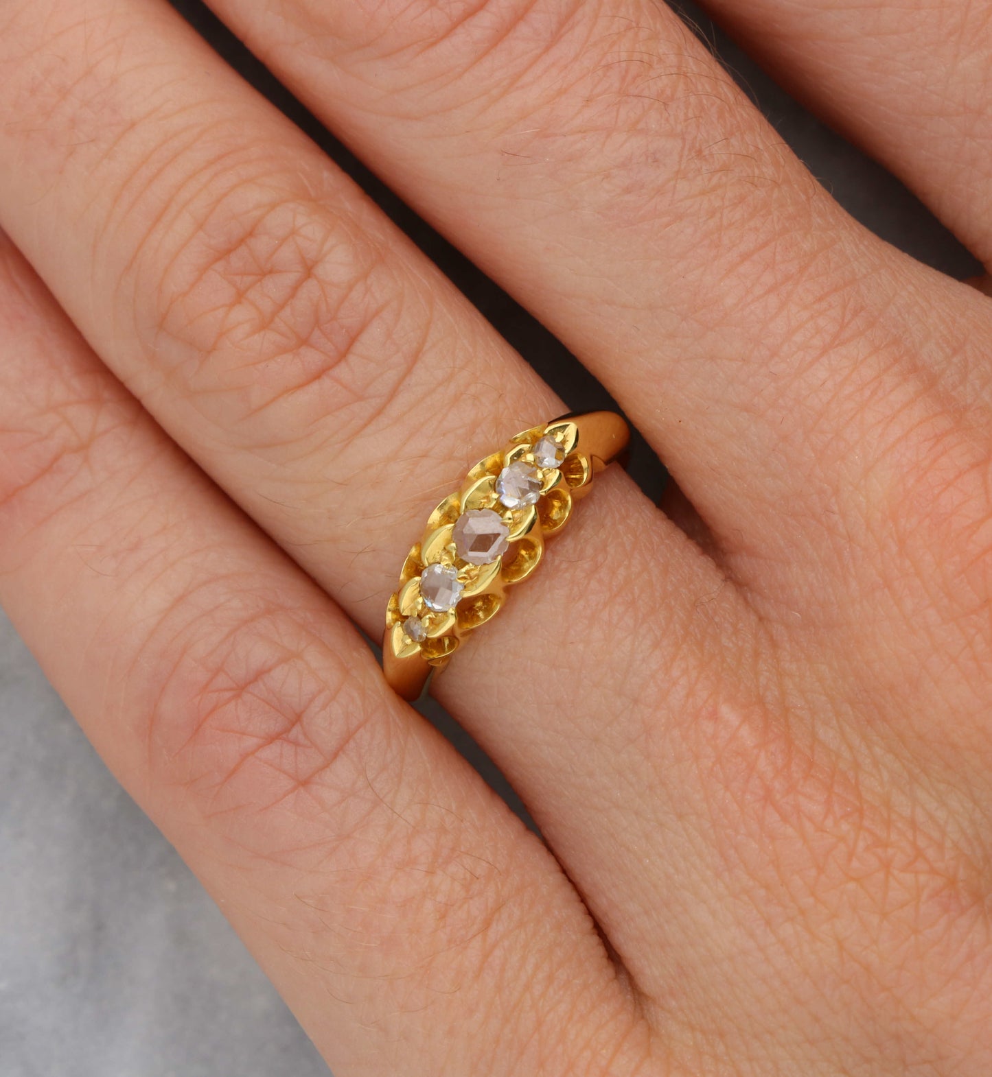 18ct rose-cut diamond 5 stone ring