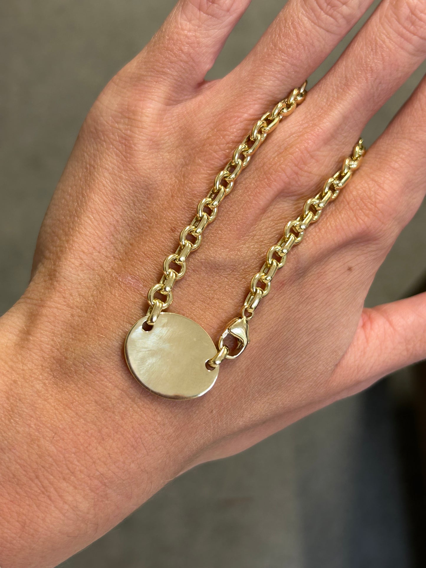 18ct Tiffany & Co necklace