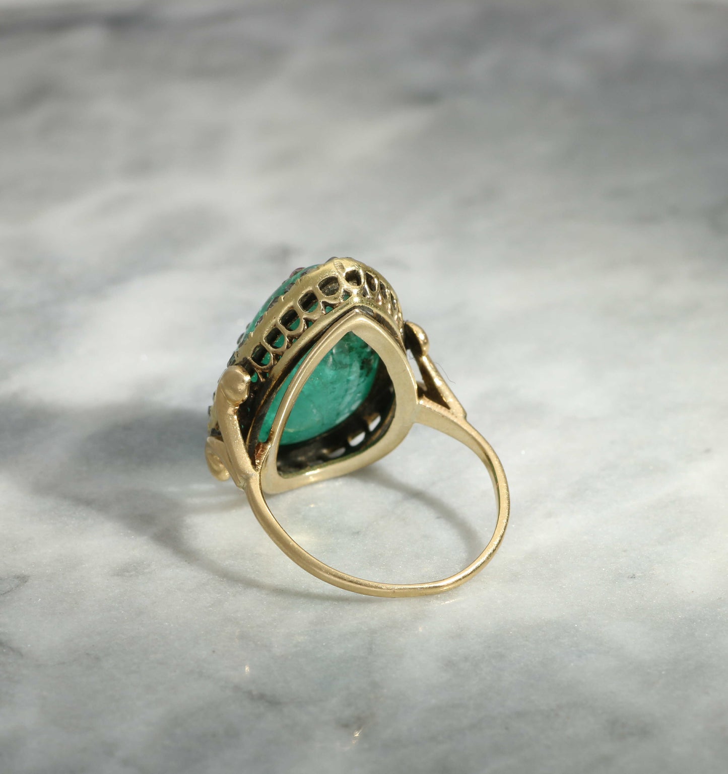18ct cabochon emerald, ruby and rose cut diamond ring