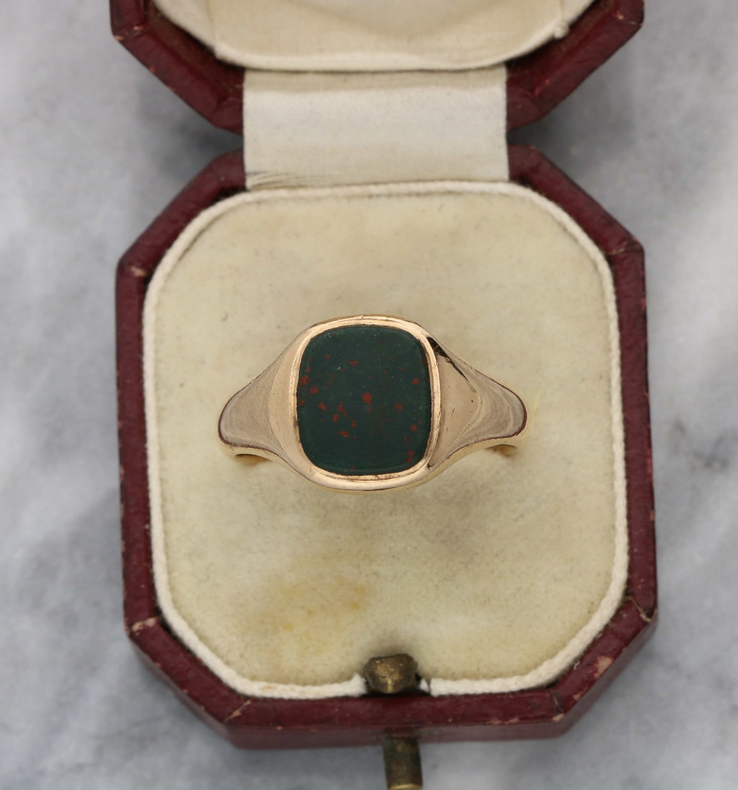 9ct bloodstone signet ring