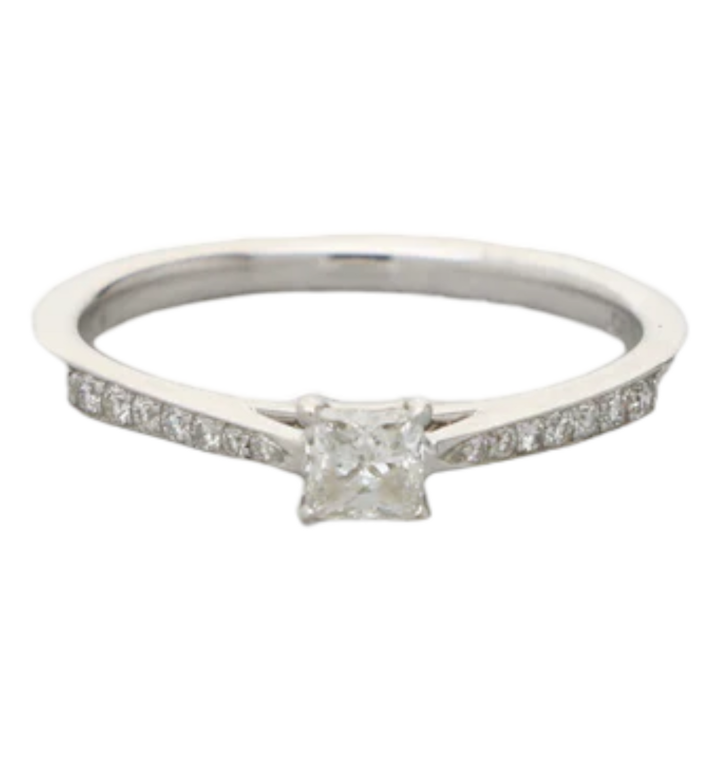 18ct princess-cut diamond engagement ring