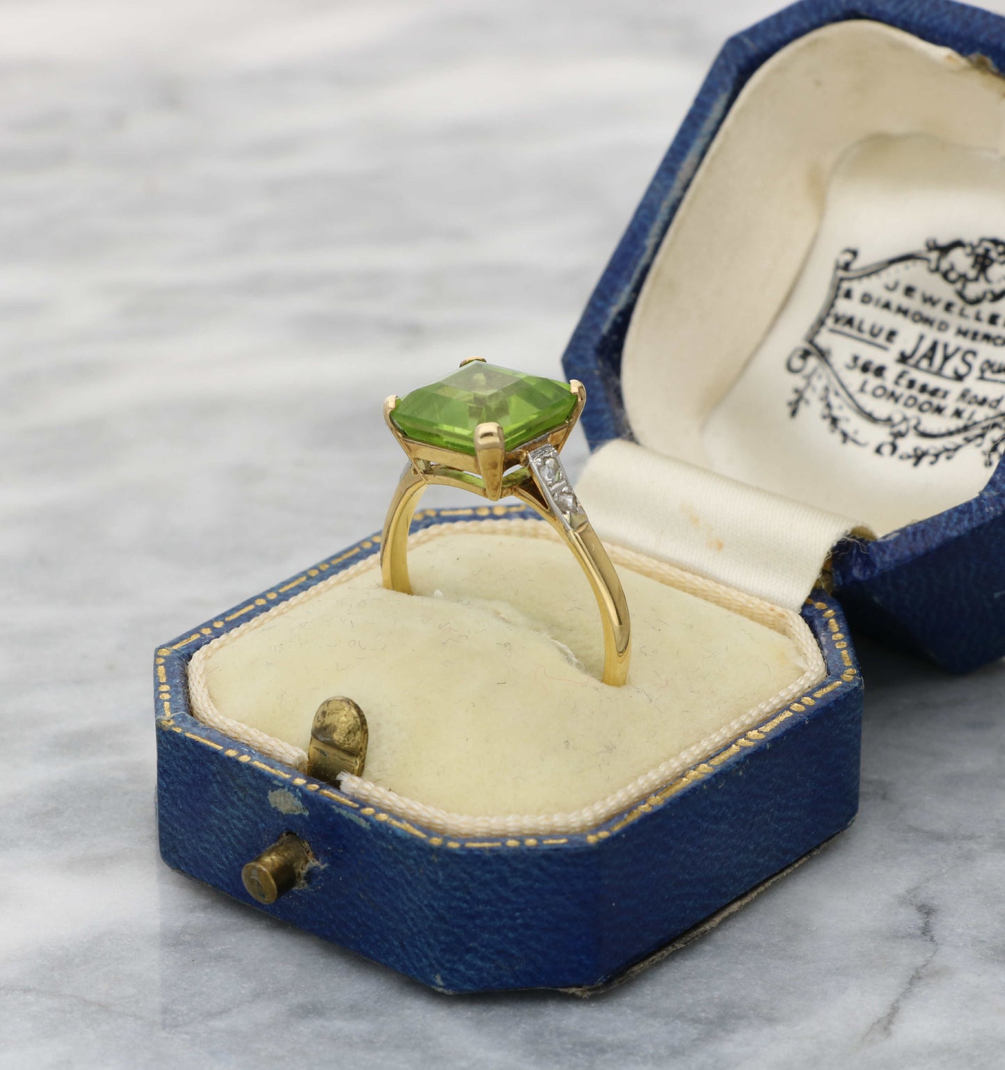18ct peridot and rose-cut diamond ring