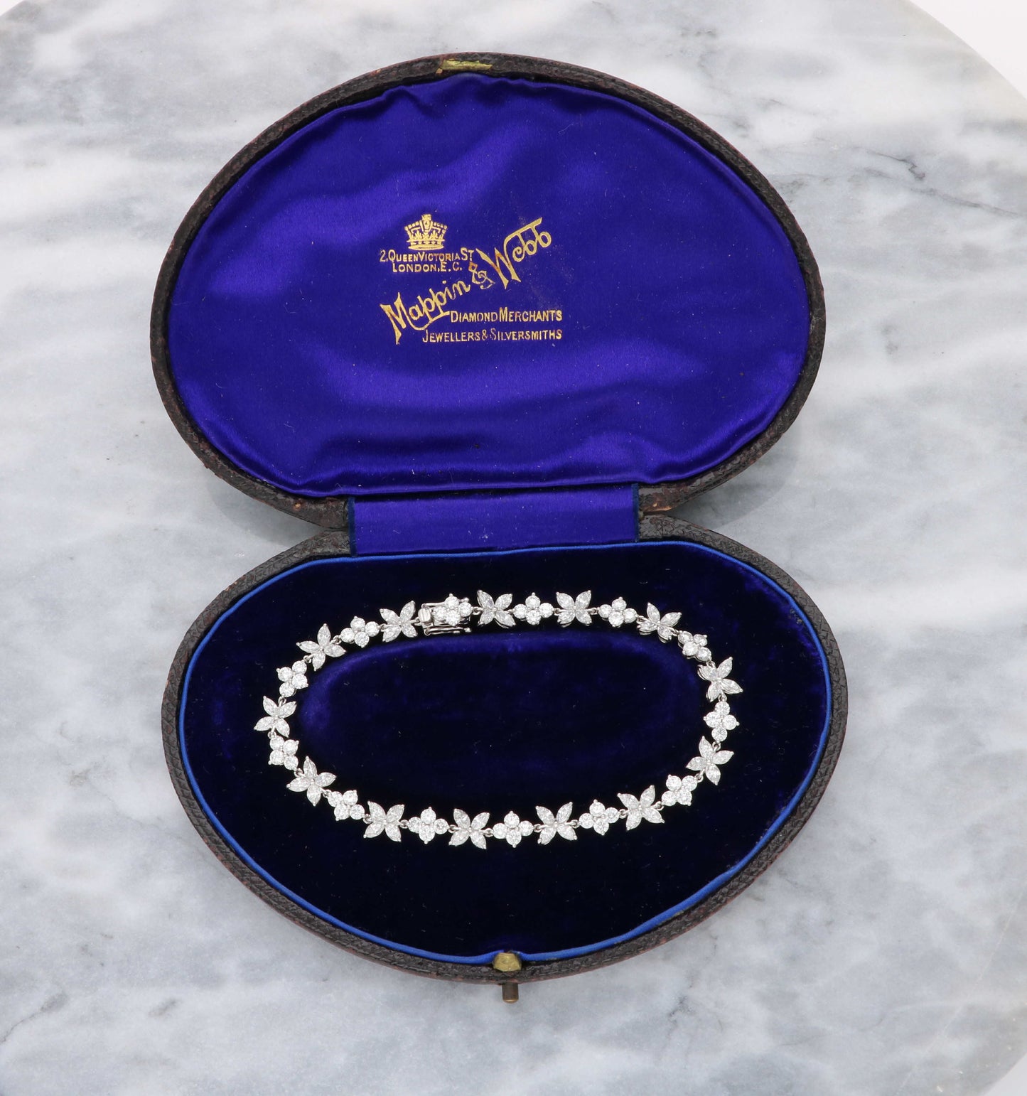 18ct marquise flower diamond line bracelet