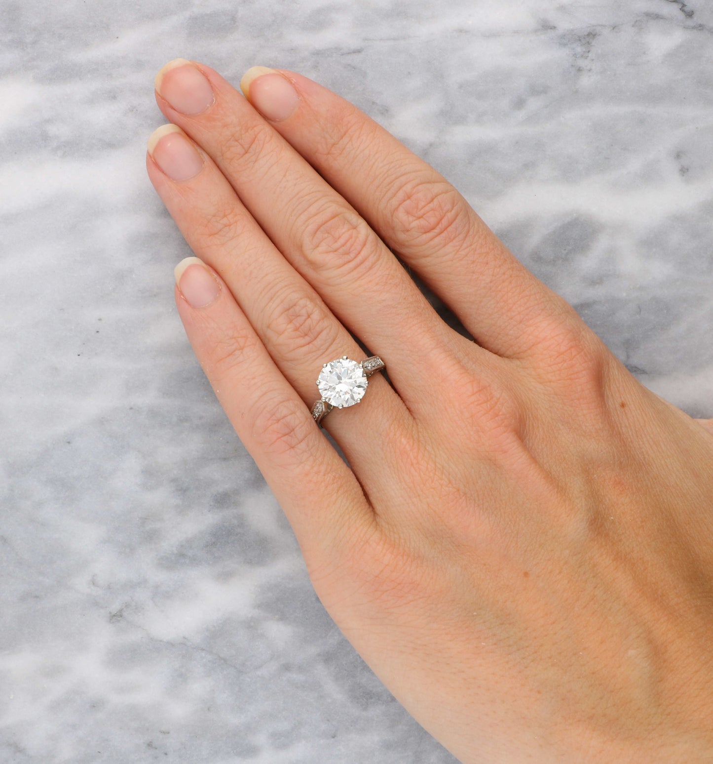3.34ct I/VVS2 round brilliant diamond engagement ring