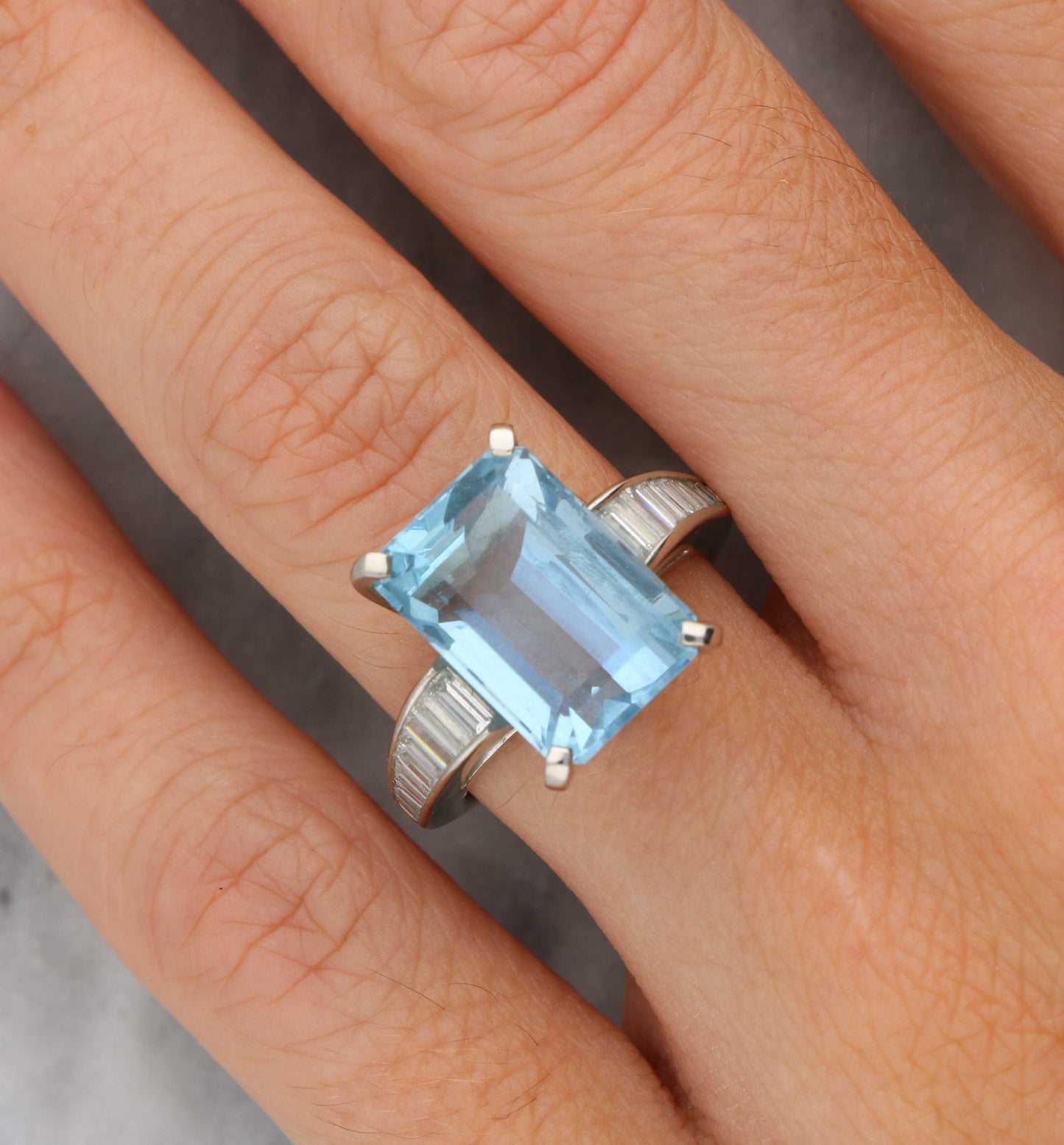 Aquamarine and baguette diamond ring