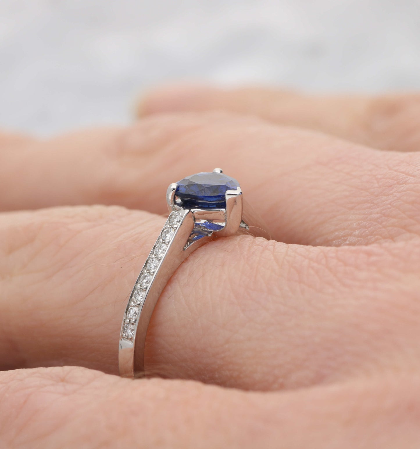 18ct heart-shape sapphire and diamond ring
