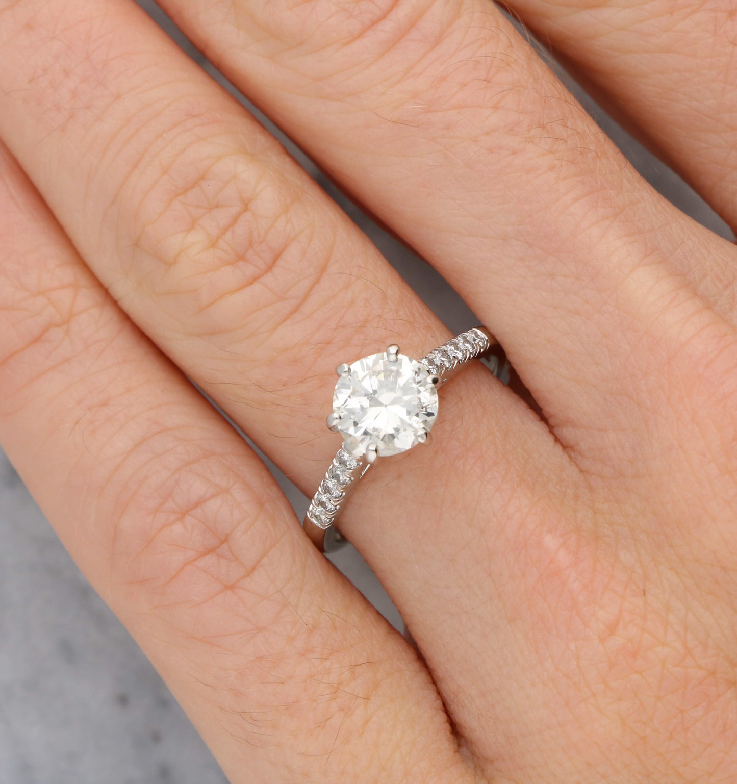 Platinum 1.35ct diamond engagement ring