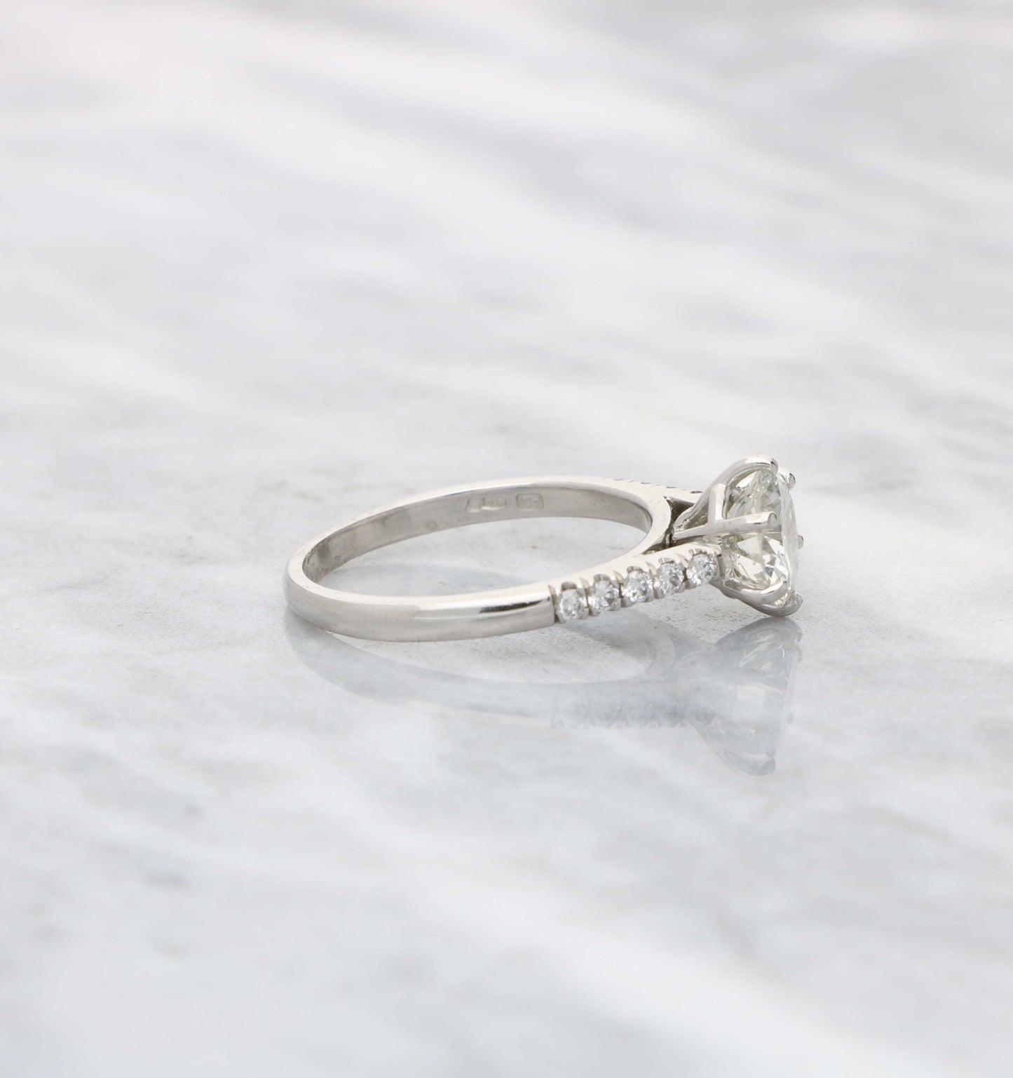Platinum 1.35ct diamond engagement ring