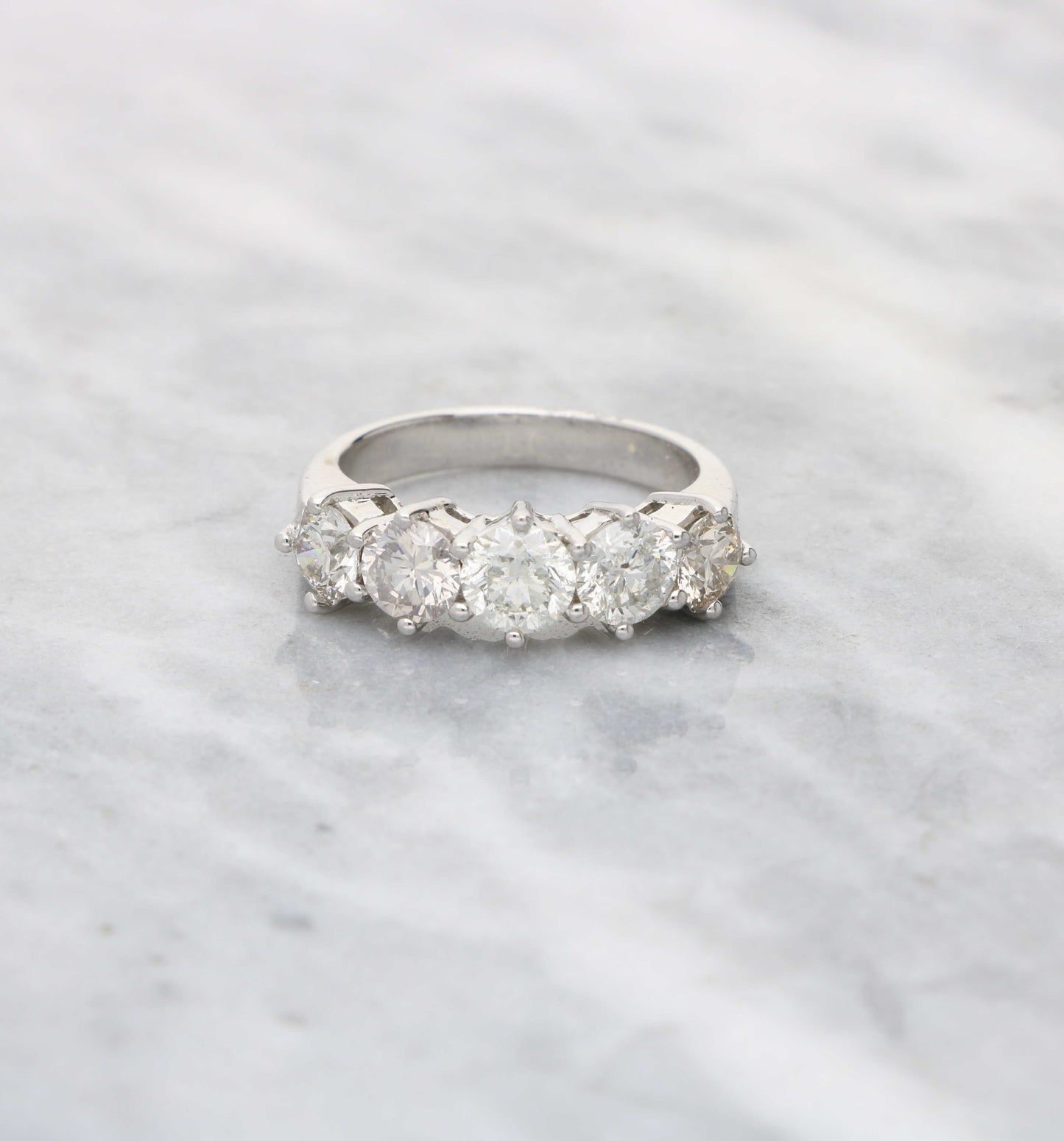 18ct 2.40ct 5 stone diamond ring