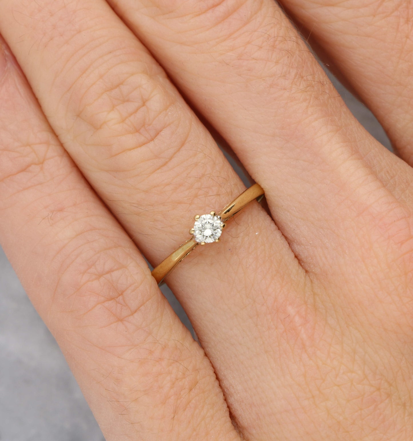 9ct 0.15ct diamond engagement ring