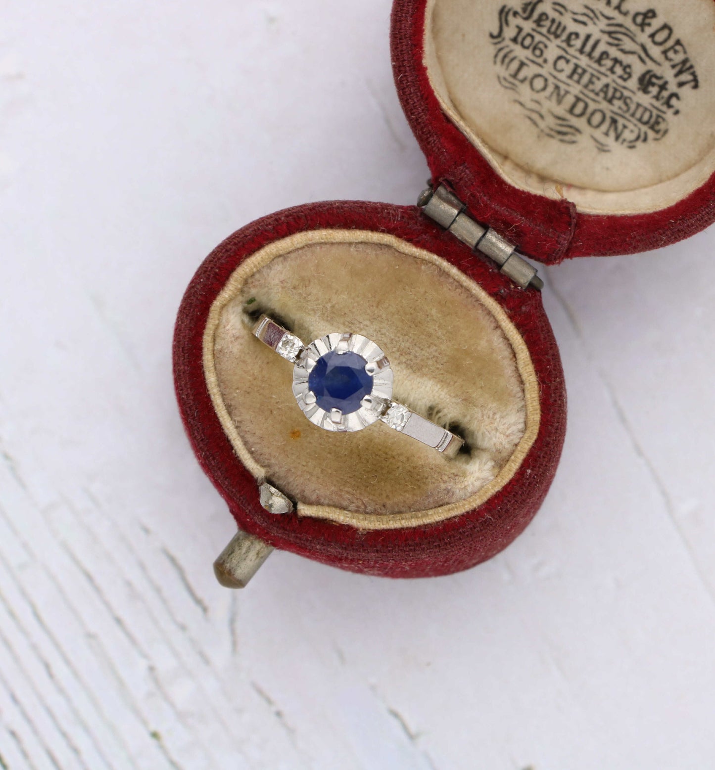 Unique sapphire solitaire ring