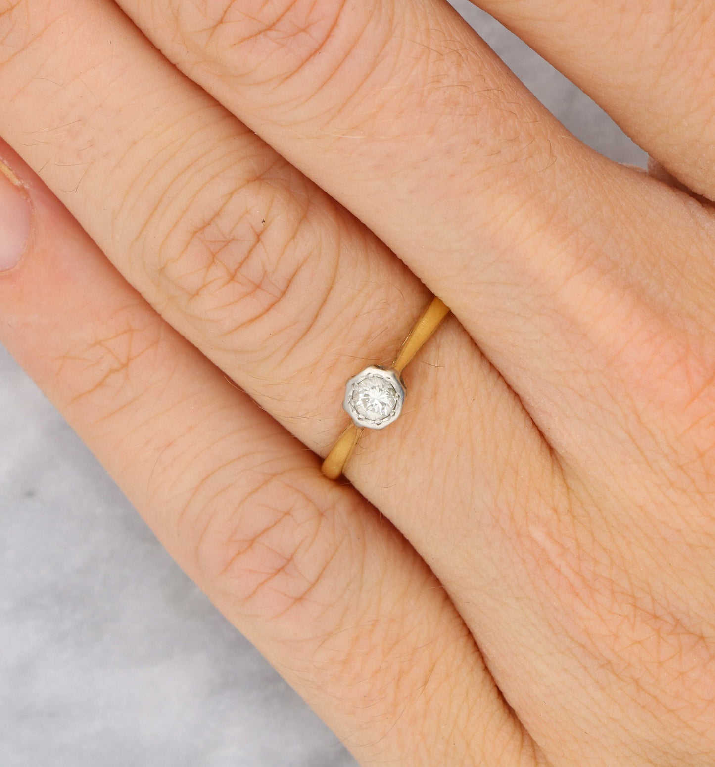 Vintage 18ct and platinum diamond solitaire ring