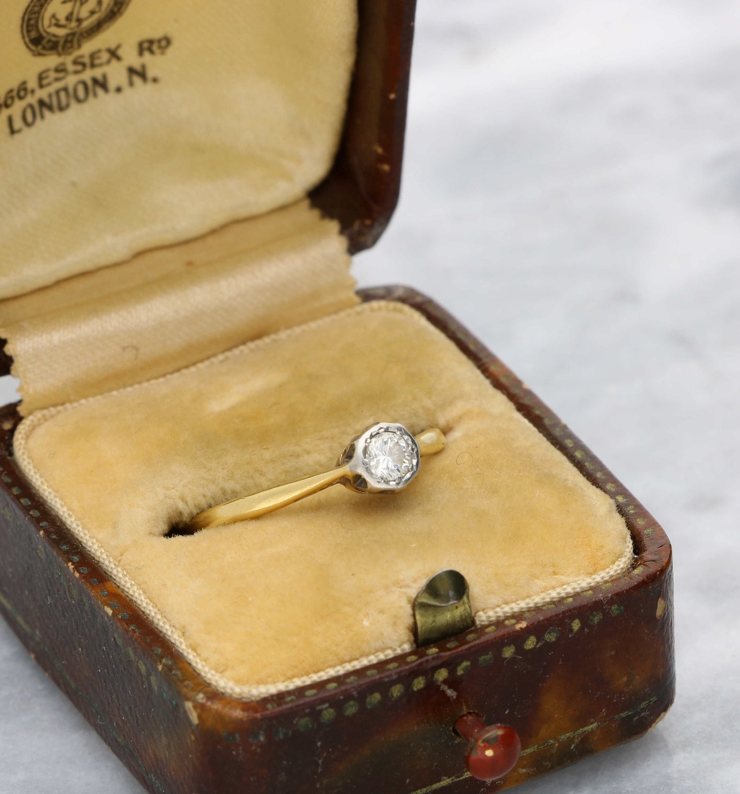 Vintage 18ct and platinum diamond solitaire ring