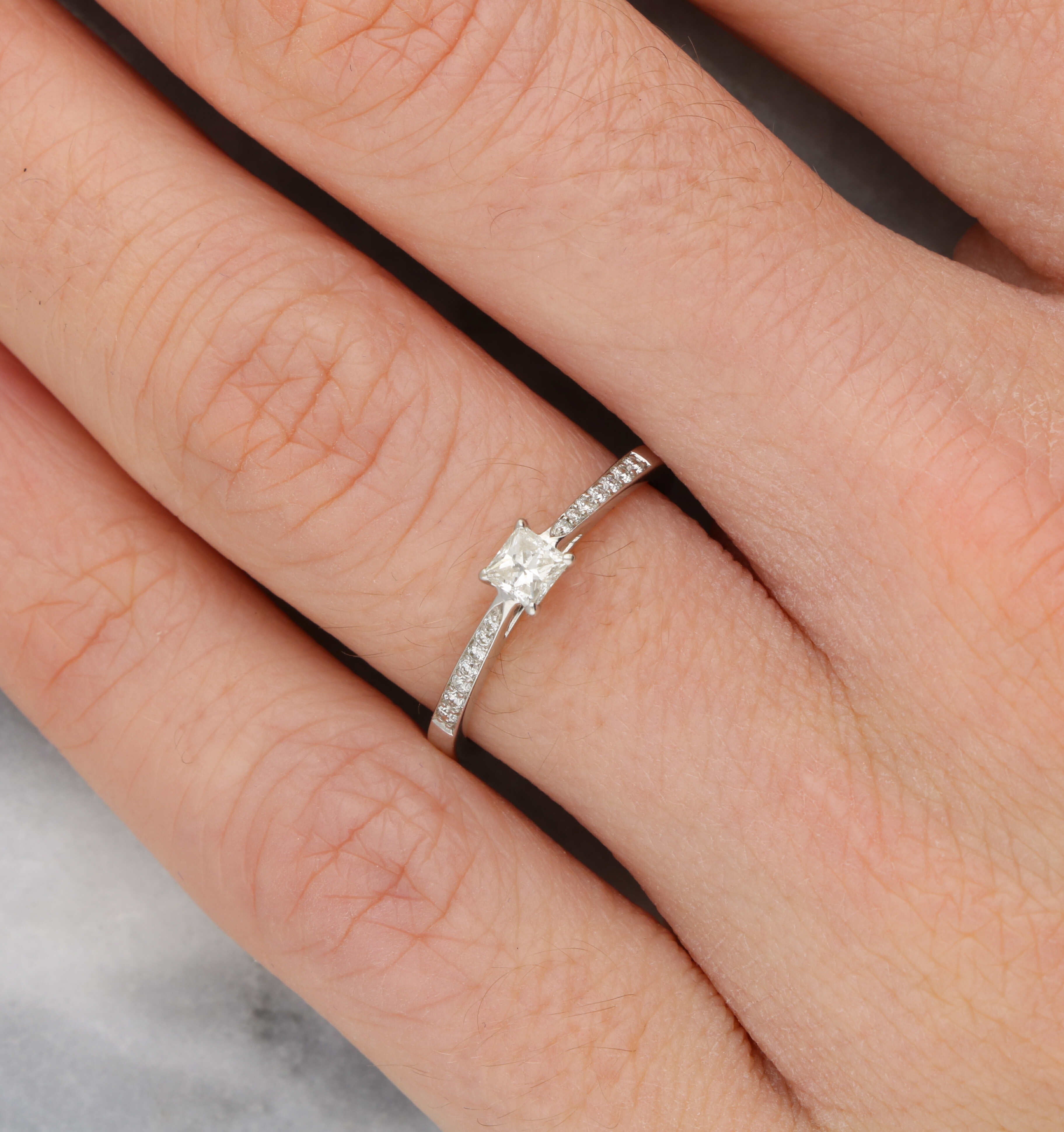 Small princess cut hot sale diamond ring