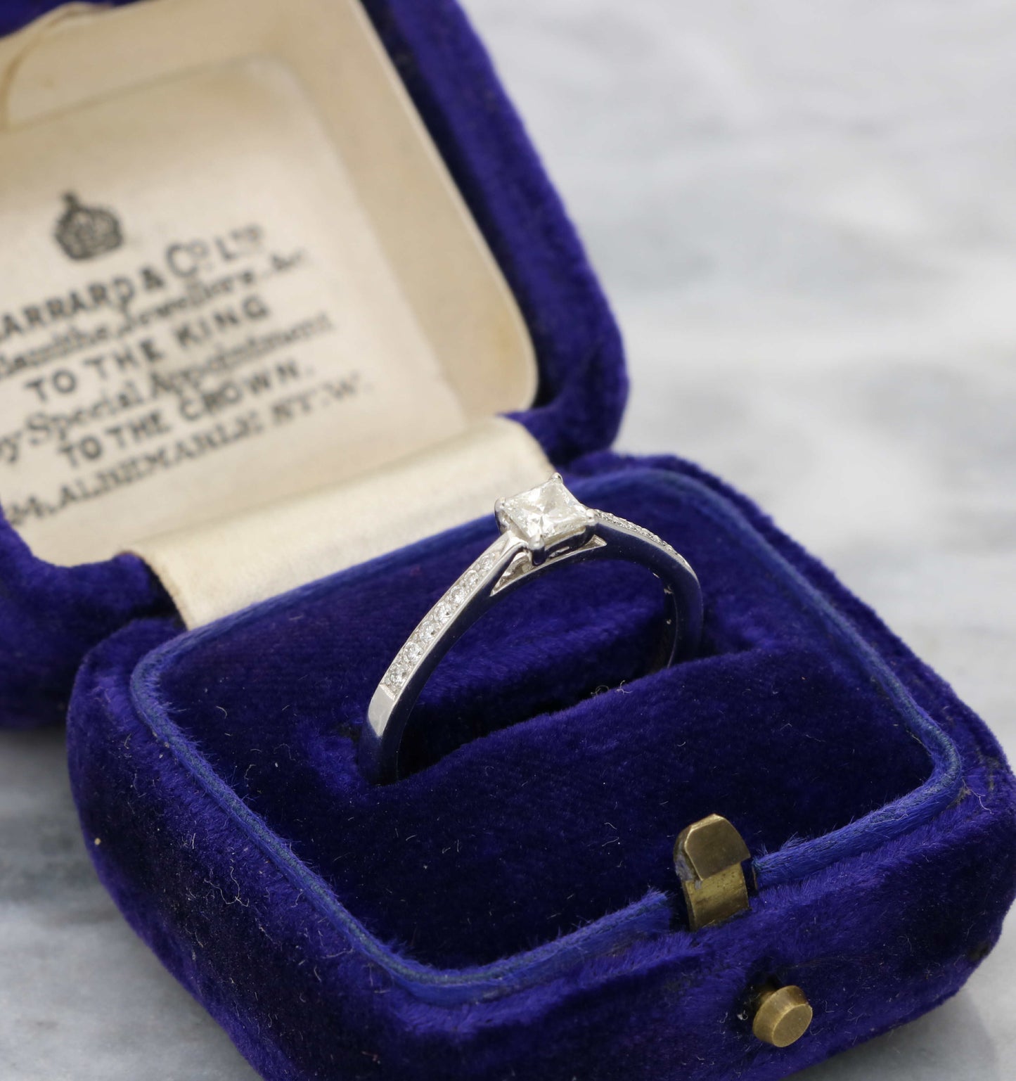 18ct princess-cut diamond engagement ring